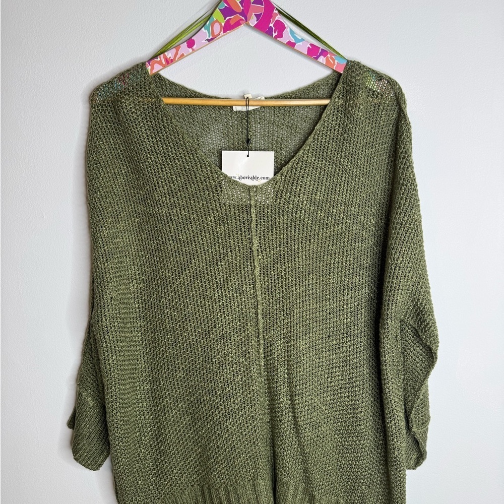 NWT | LA MIEL | Women's Olive Green V-Neck Sweater | Size M/L